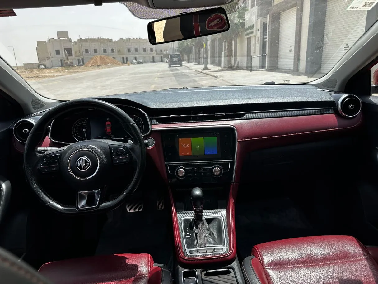 Car image 16