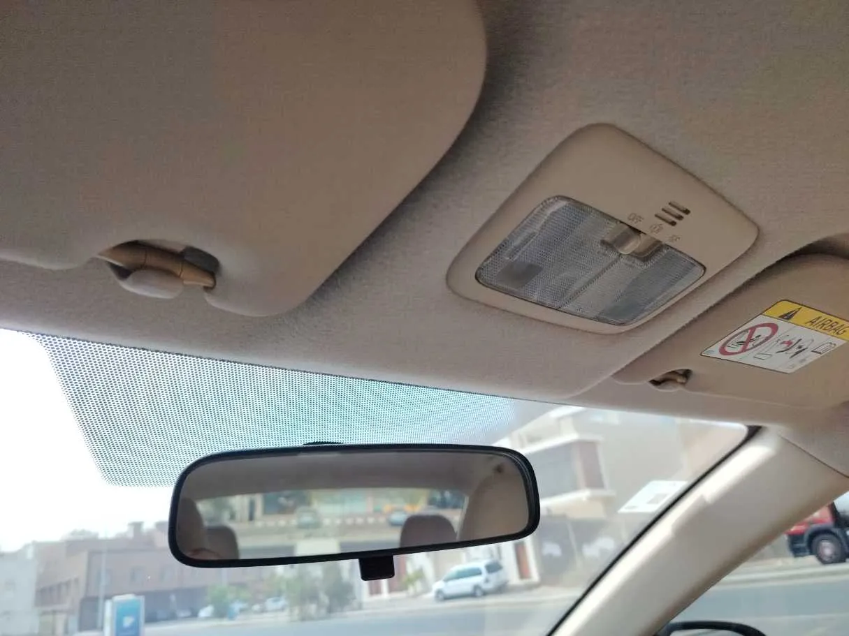 Car image 34