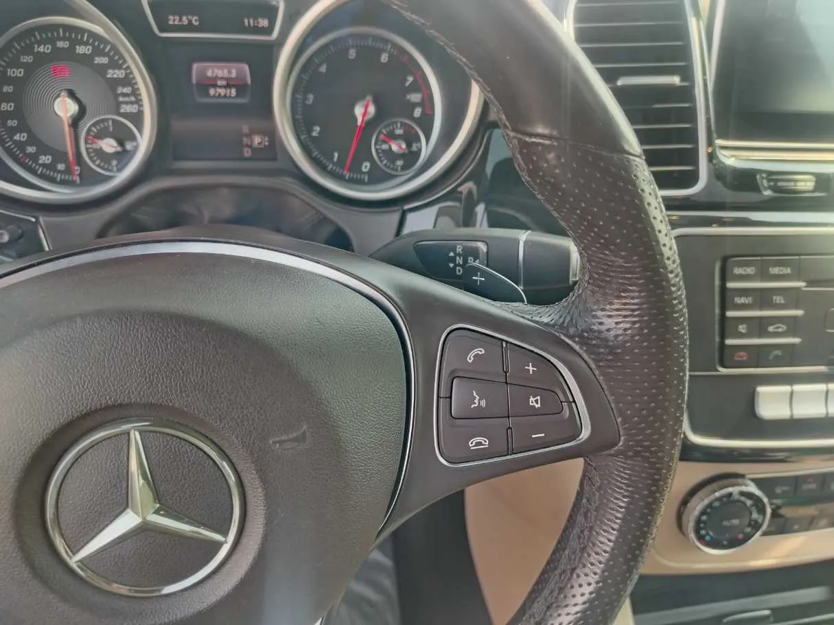 Car image 31