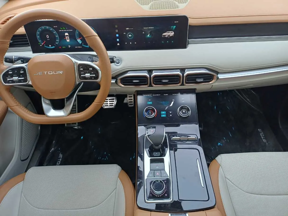 Car image 15