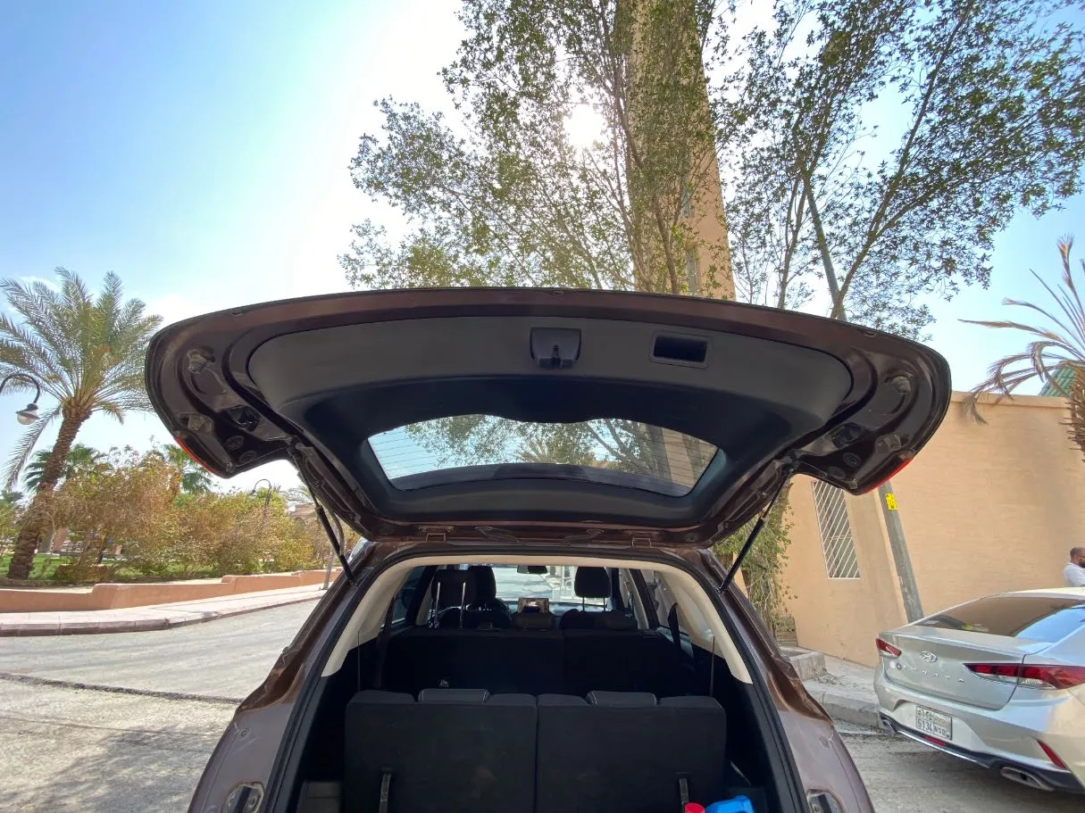 Car image 22