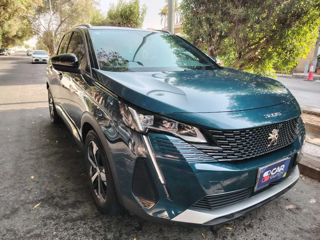 Car image 3