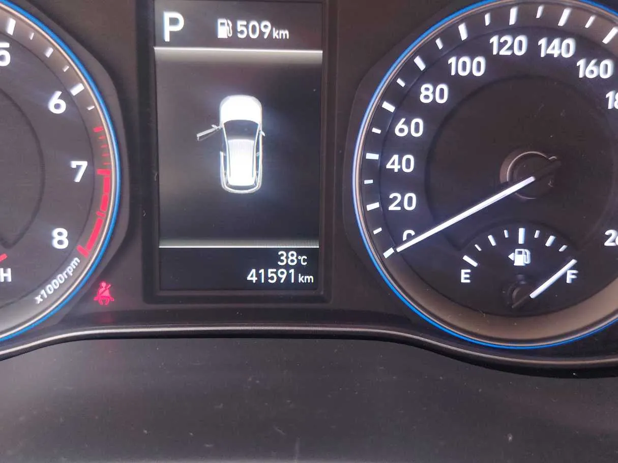 Car image 21