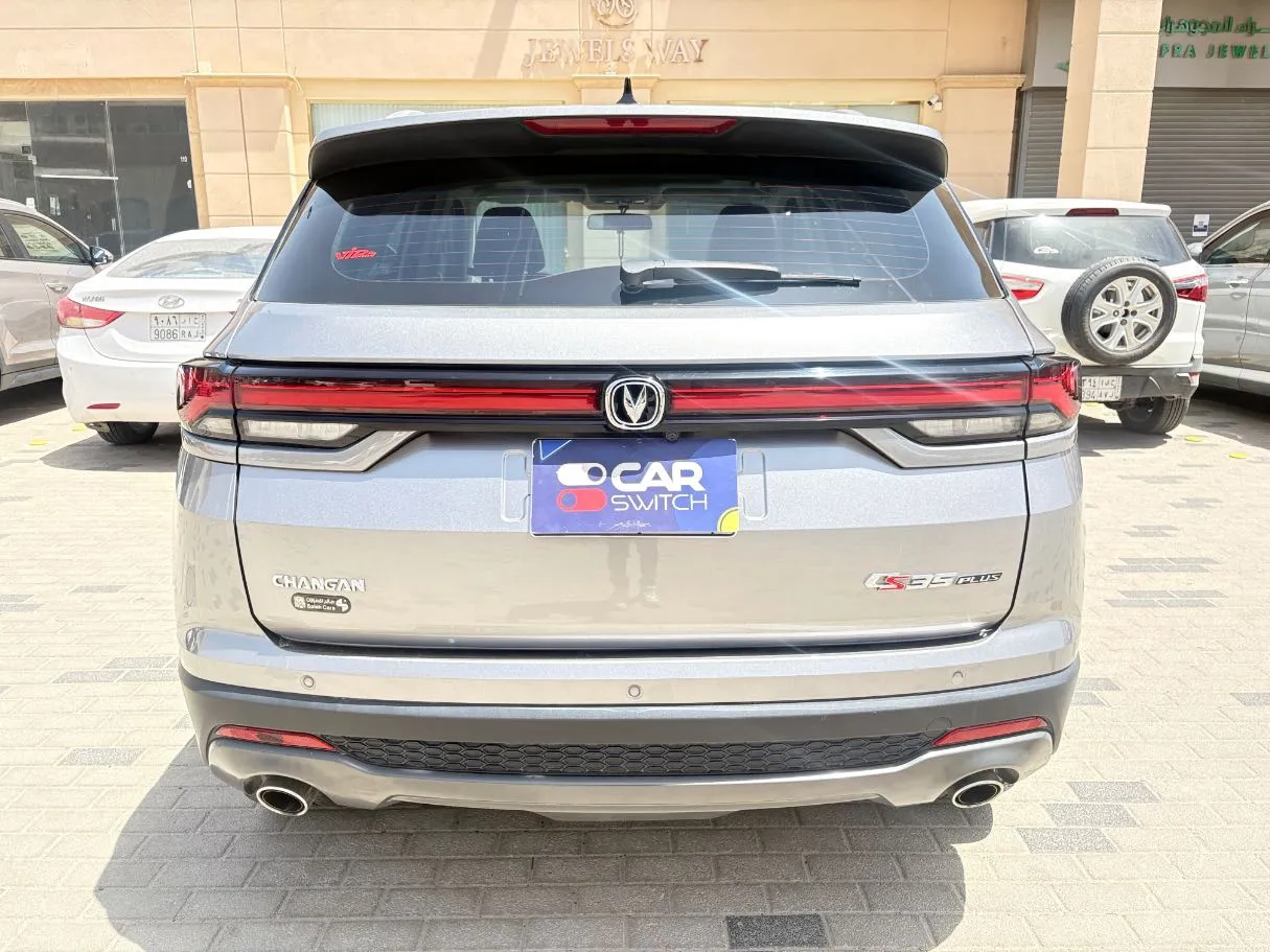Car image 6