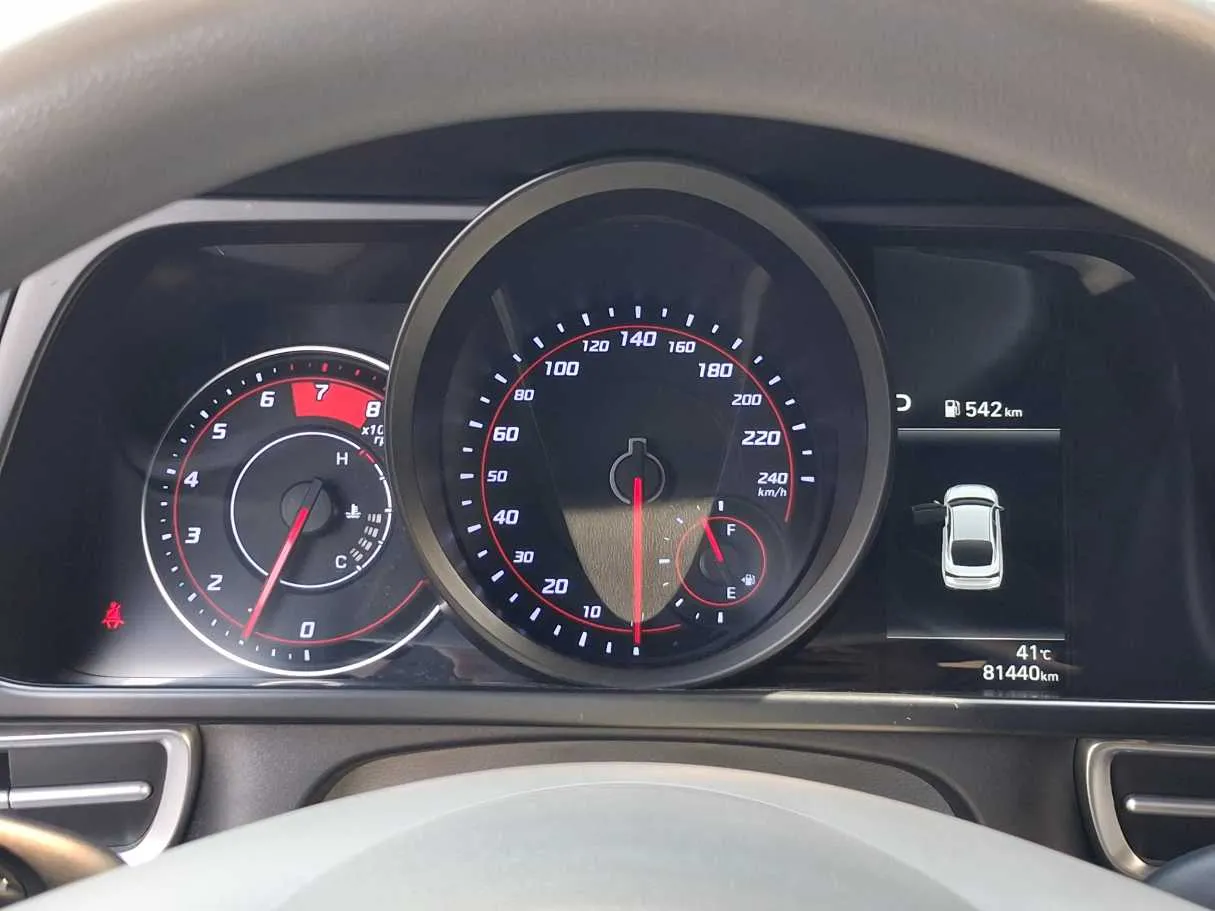 Car image 20