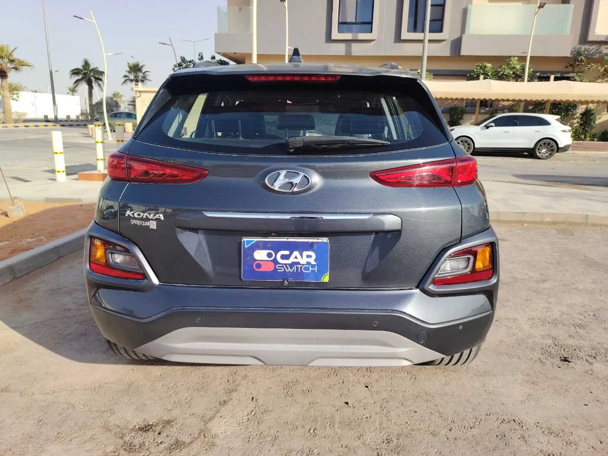 Car image 6