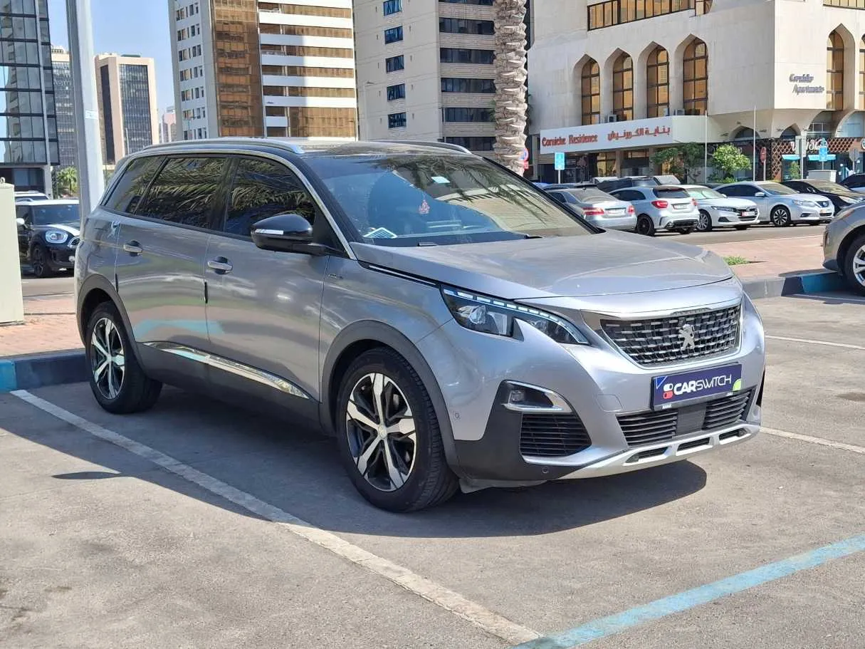 Car image 3