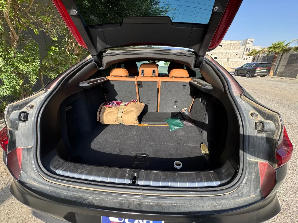 Car image 23