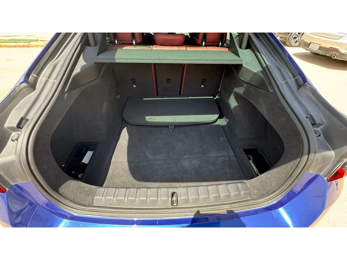 Car image 22