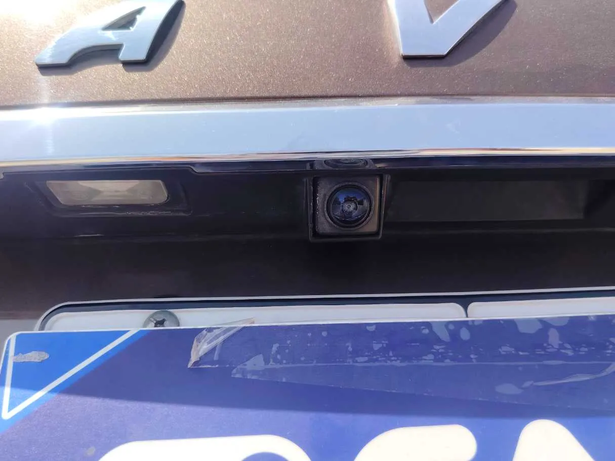 Car image 32
