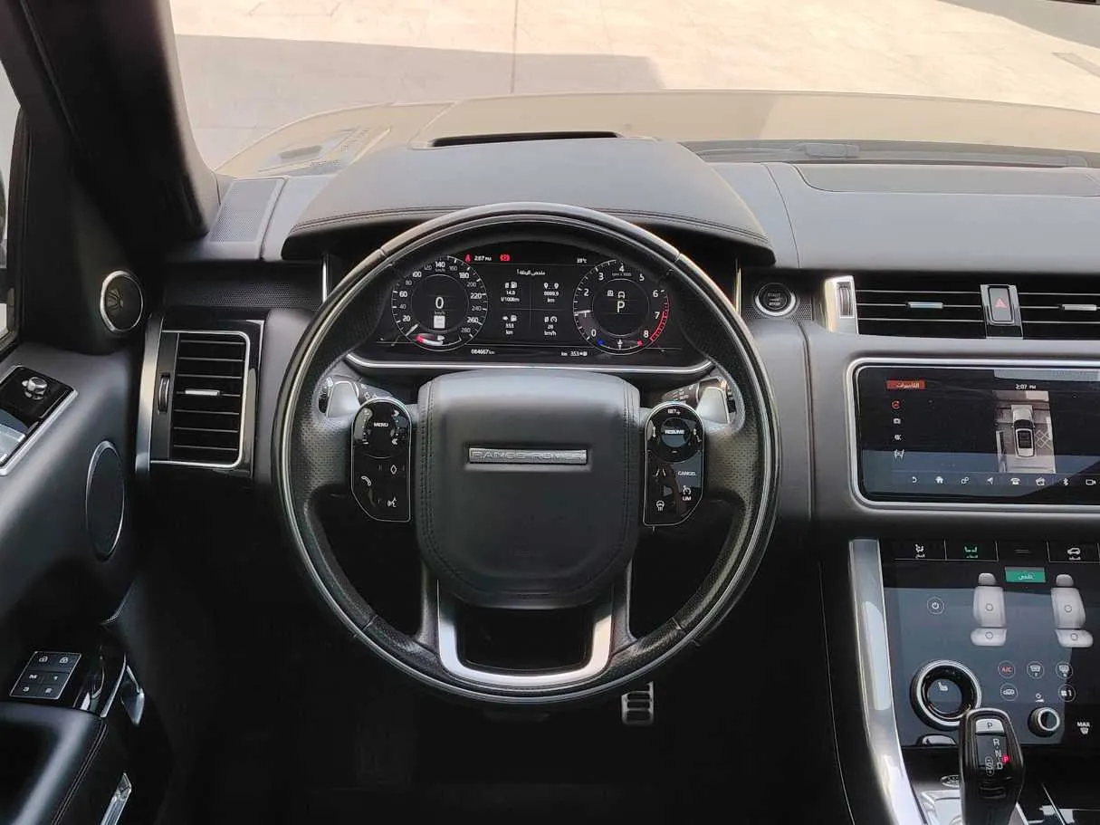 Car image 26