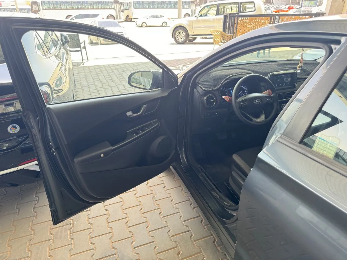 Car image 7