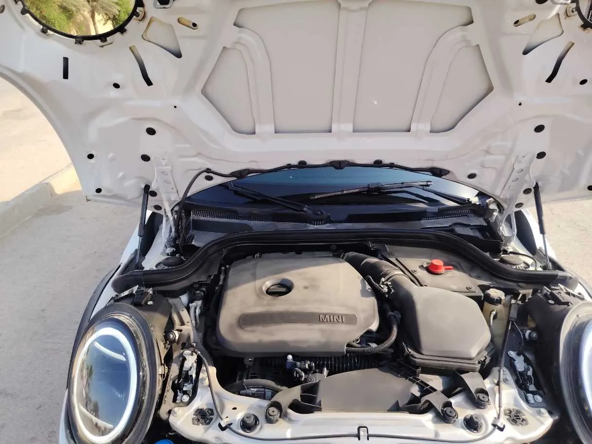 Car image 27