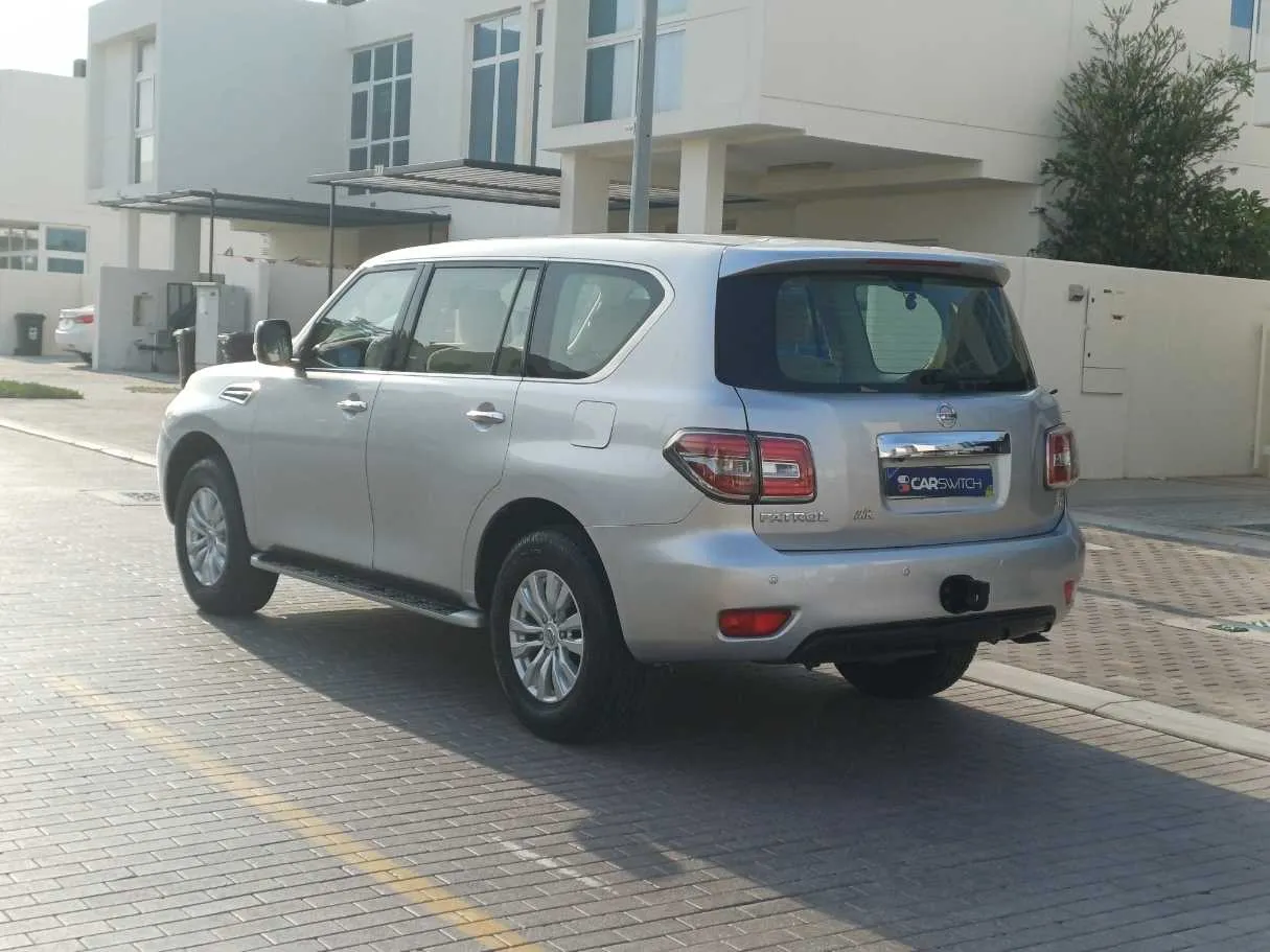 Car image 7