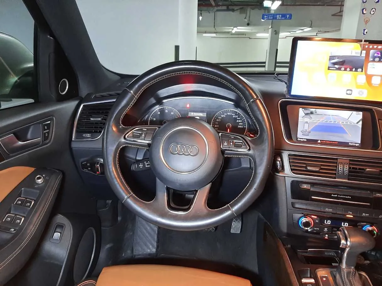 Car image 17