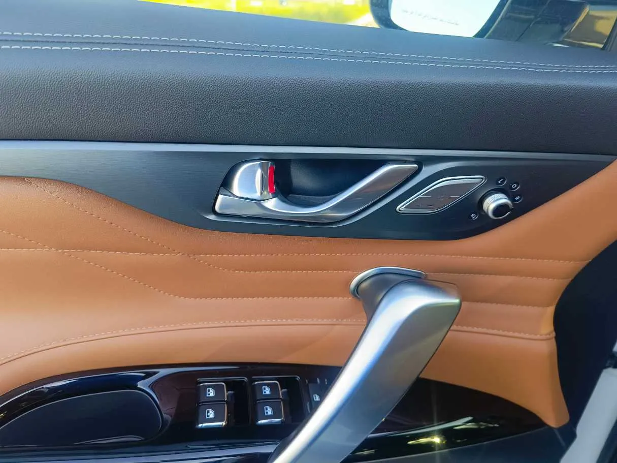 Car image 37