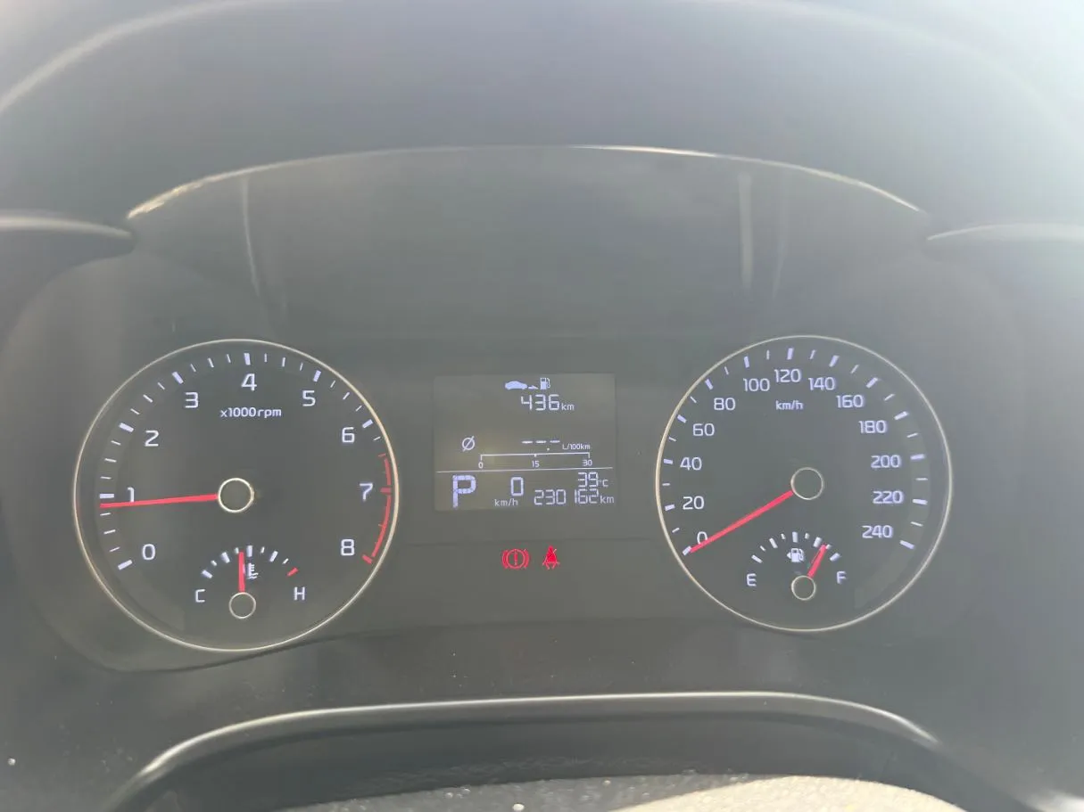 Car image 18
