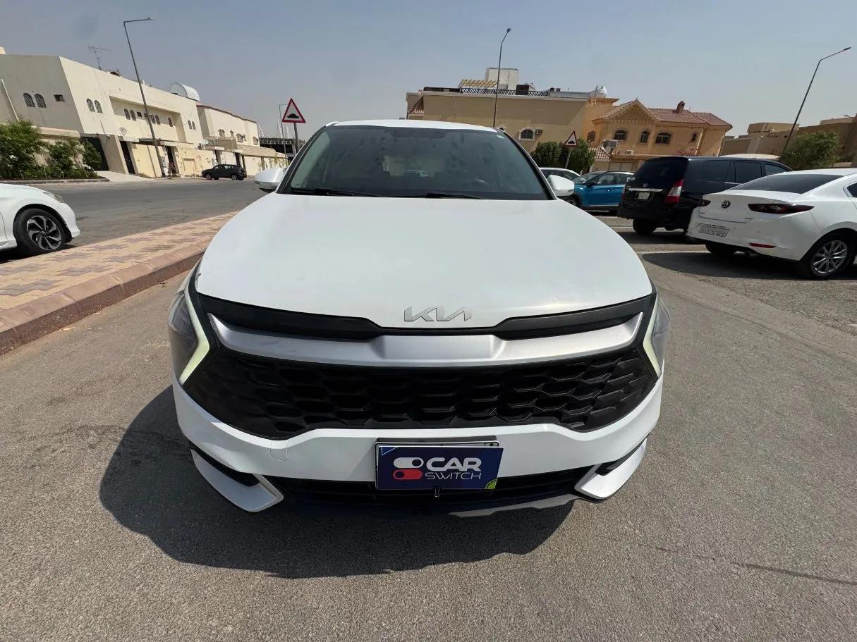 Car image 2