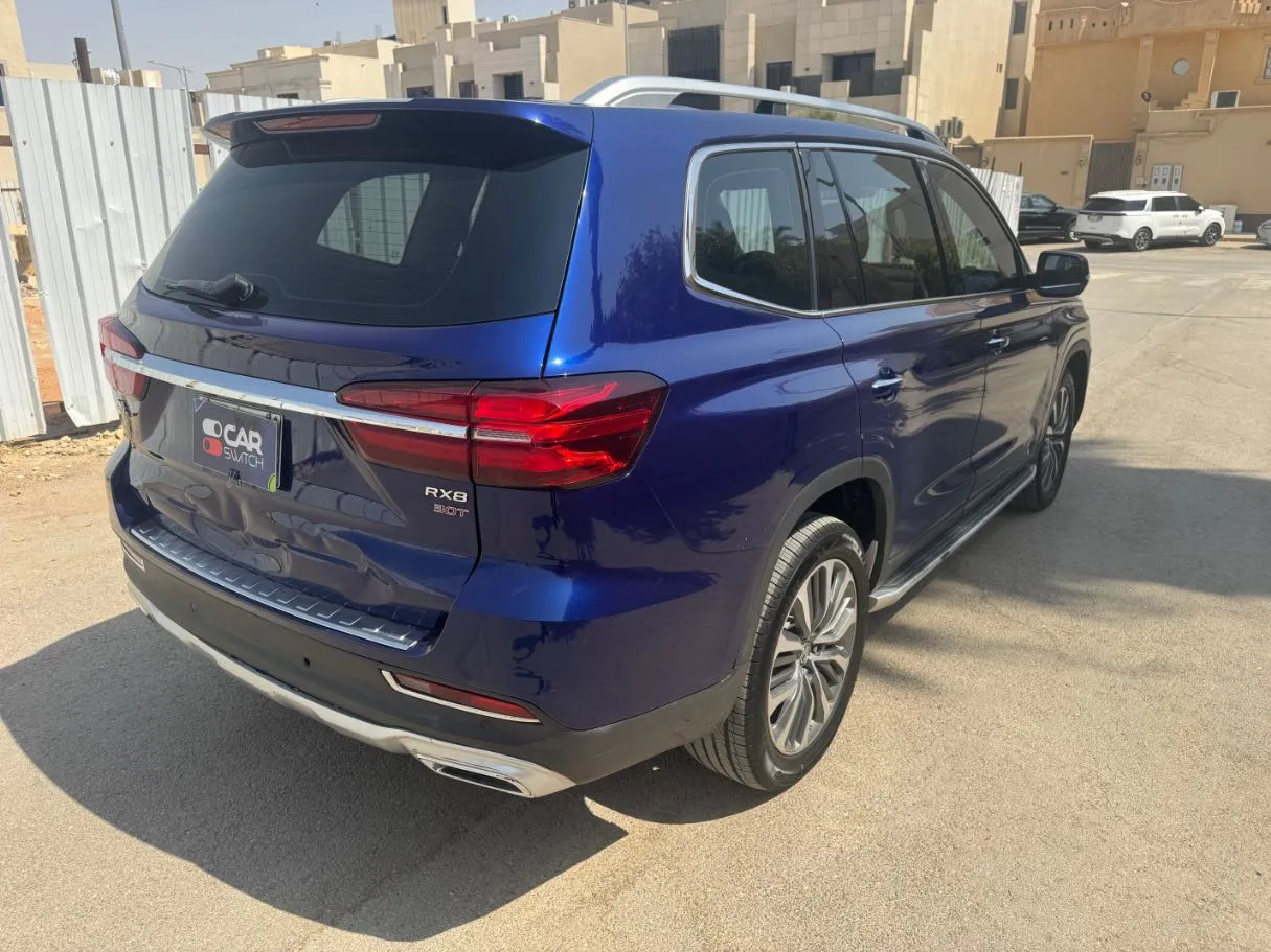 Car image 5