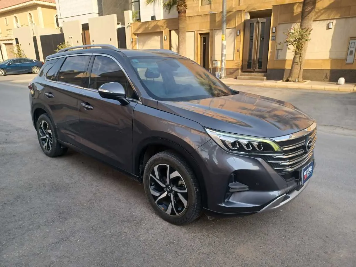 Car image 3