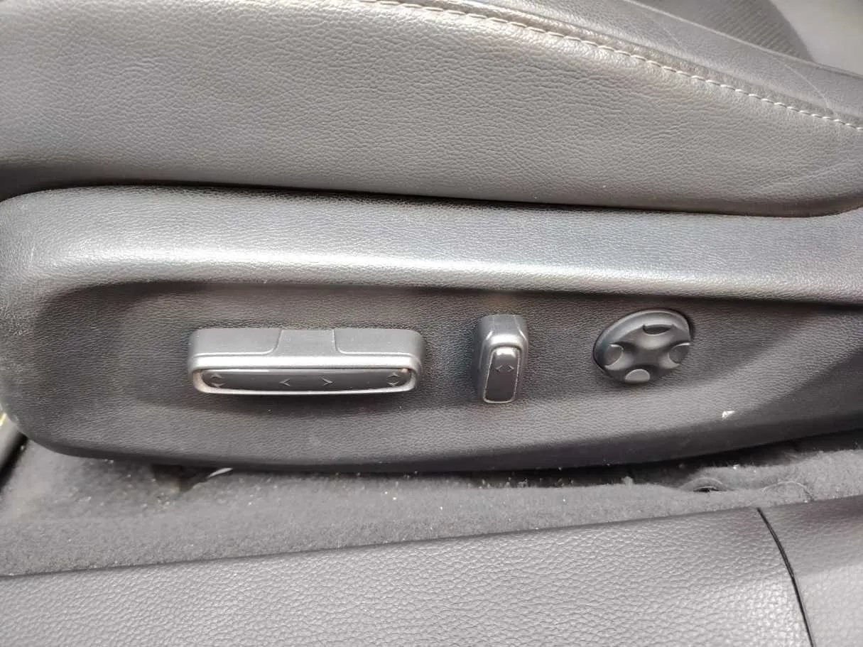 Car image 41