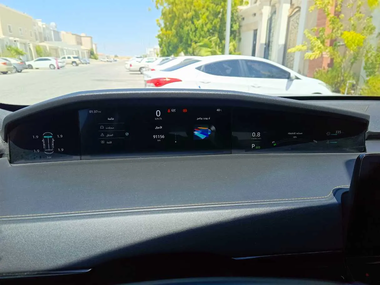 Car image 25