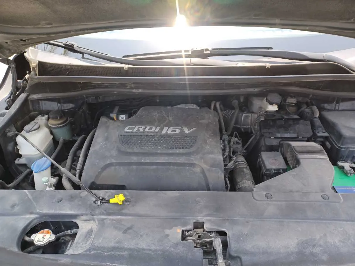 Car image 25