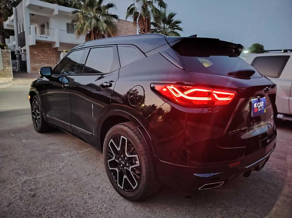 Car image 7