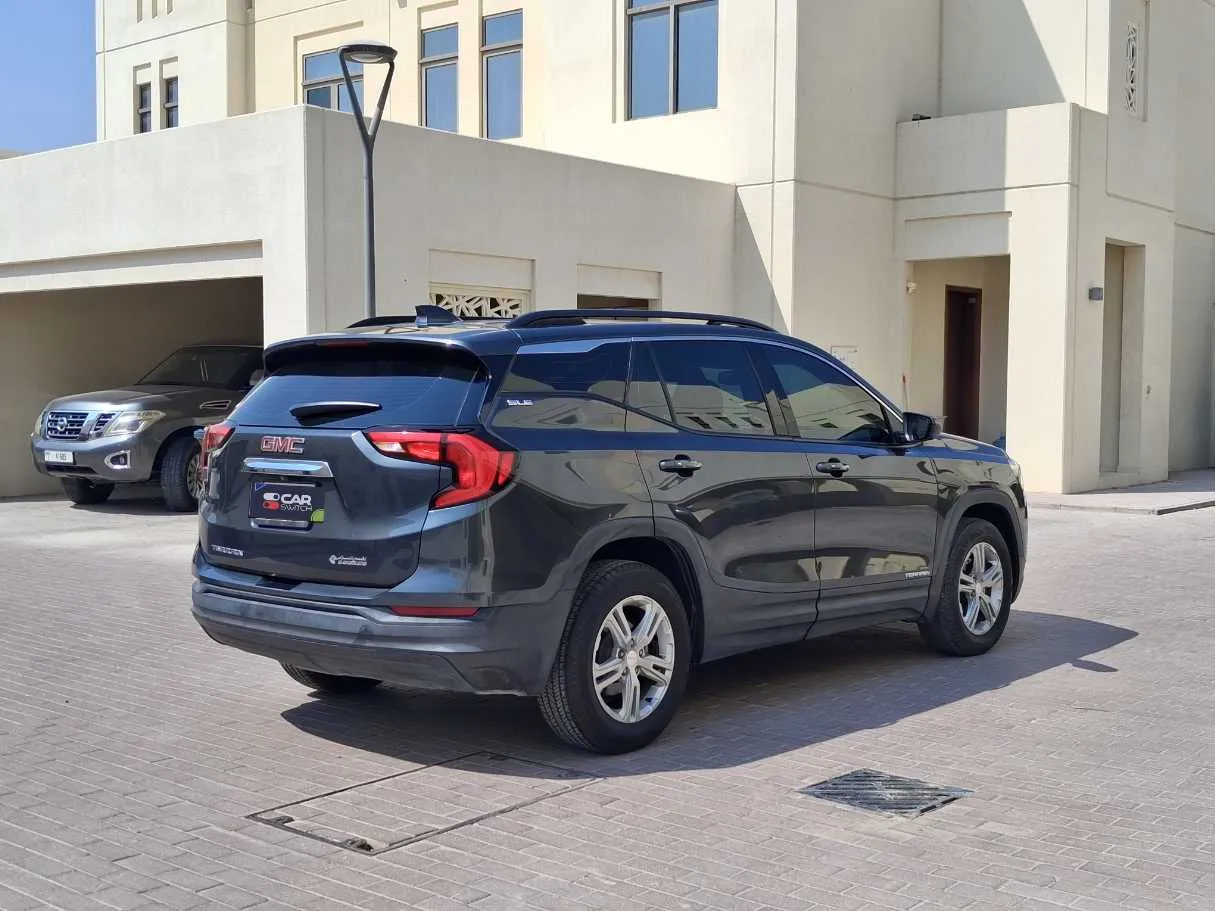 Car image 5