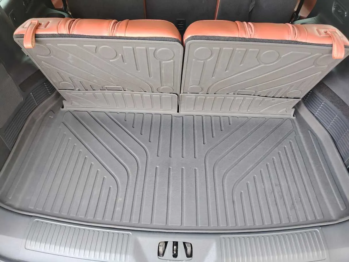 Car image 32