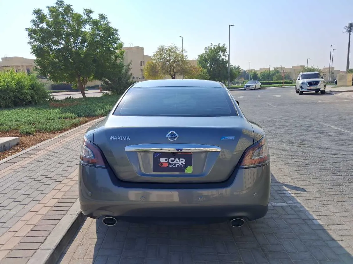 Car image 6