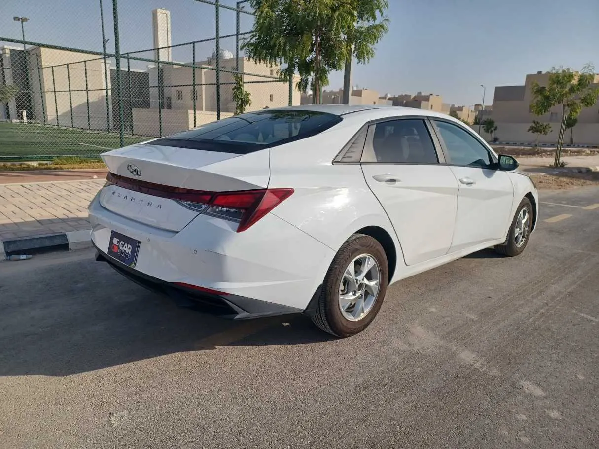 Car image 5