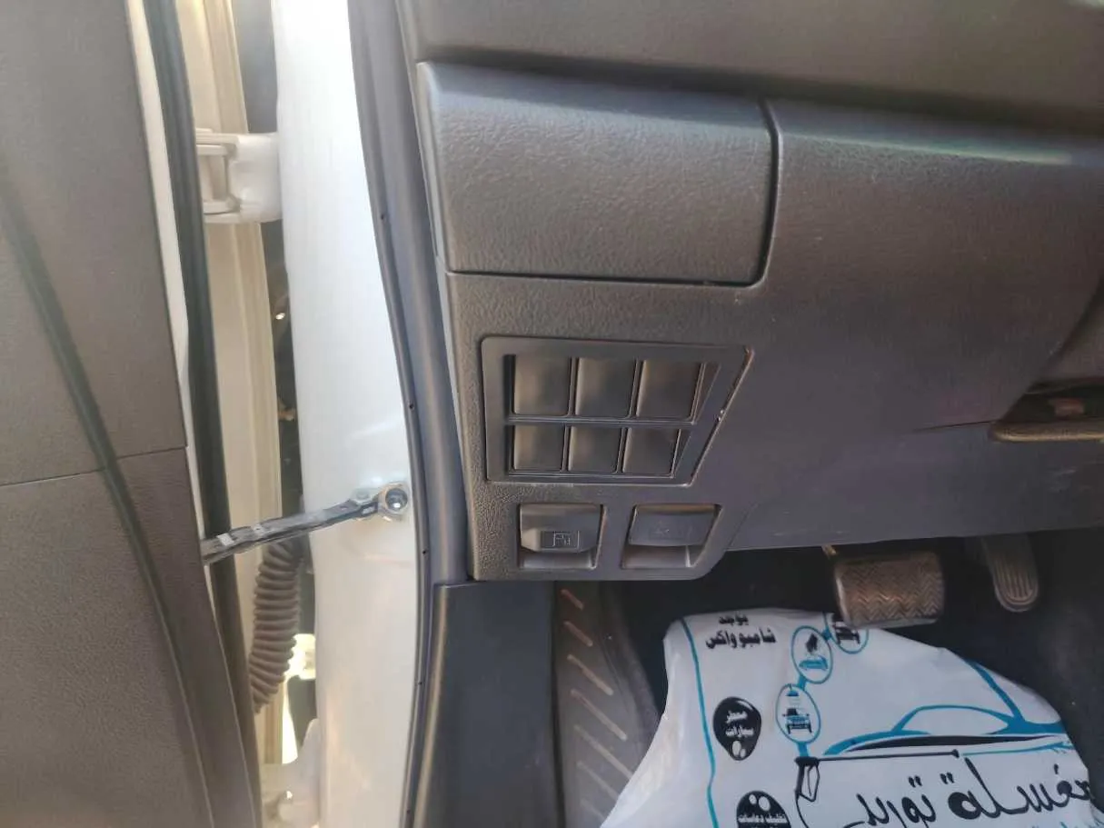 Car image 31