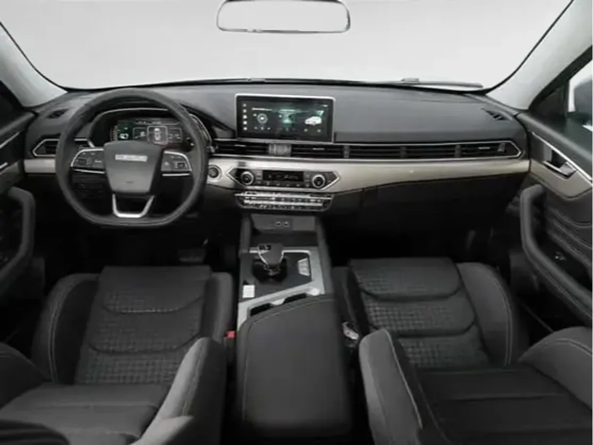 Car image 6