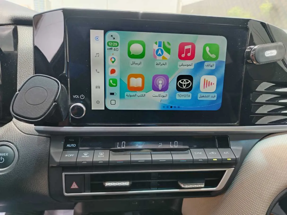 Car image 24