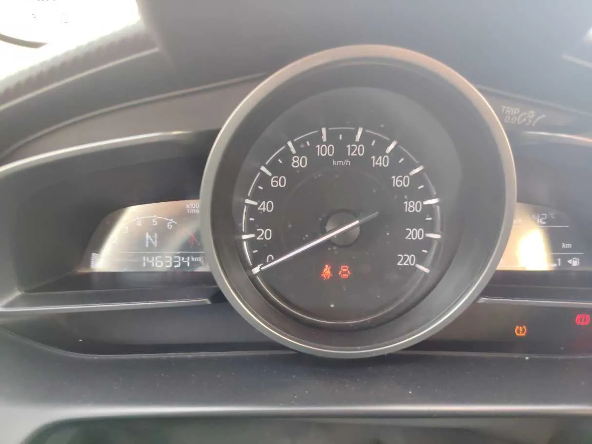 Car image 24