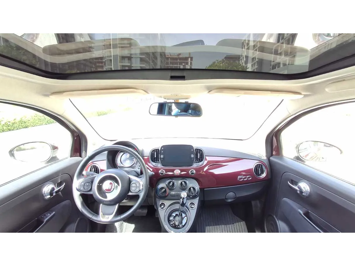 Car image 14