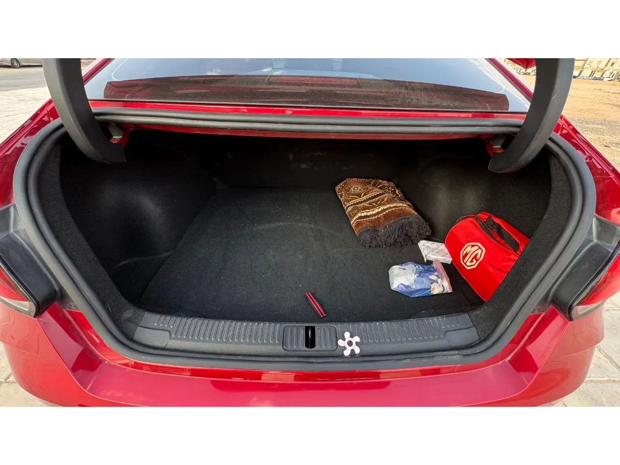 Car image 22
