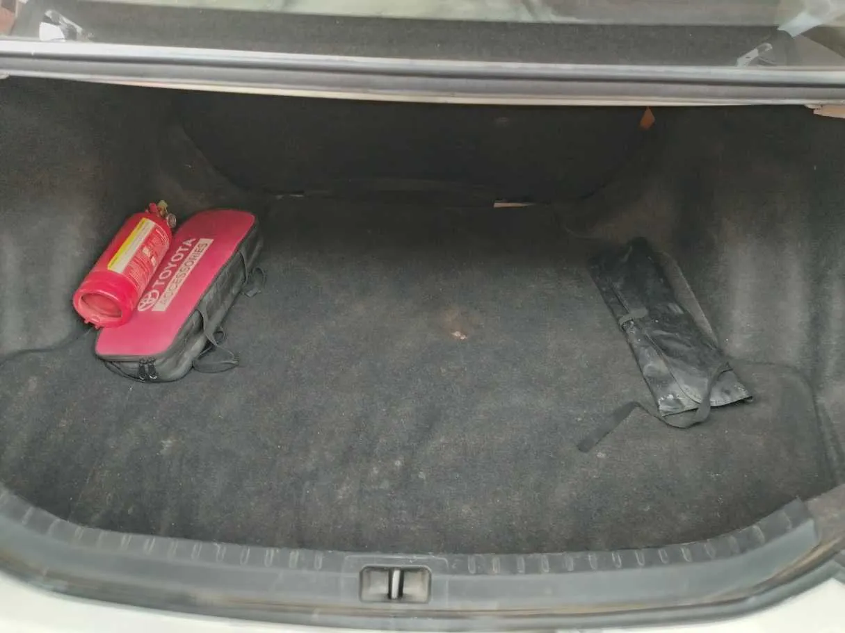 Car image 28