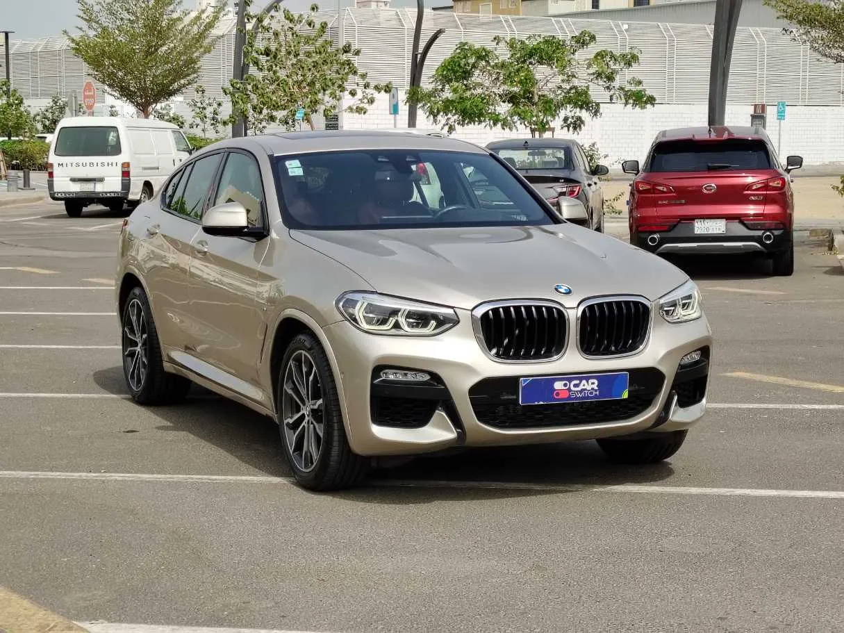 Car image 3