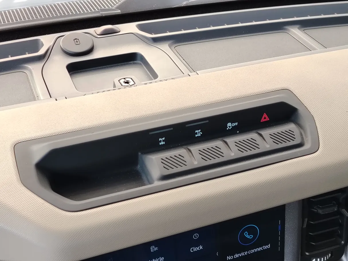 Car image 32