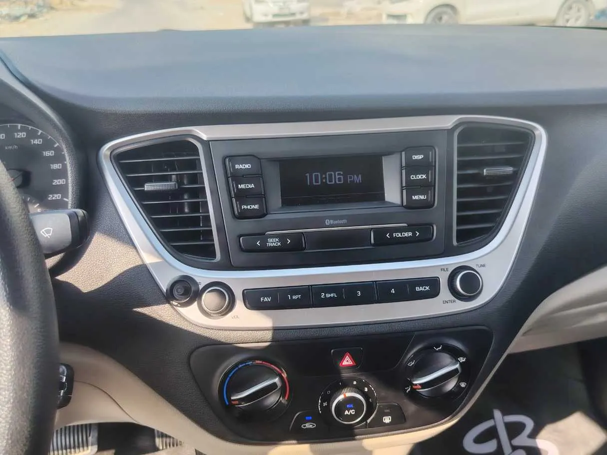 Car image 20