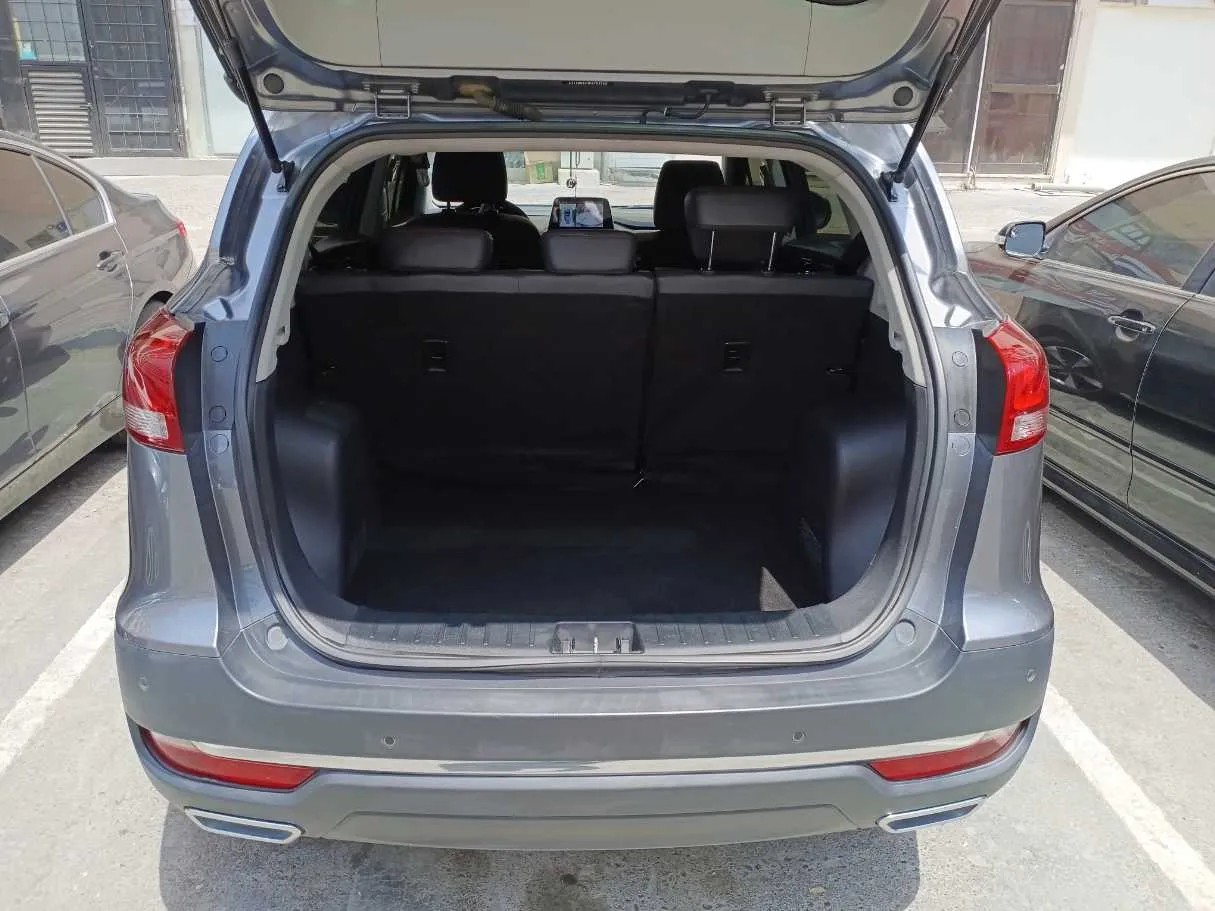 Car image 21