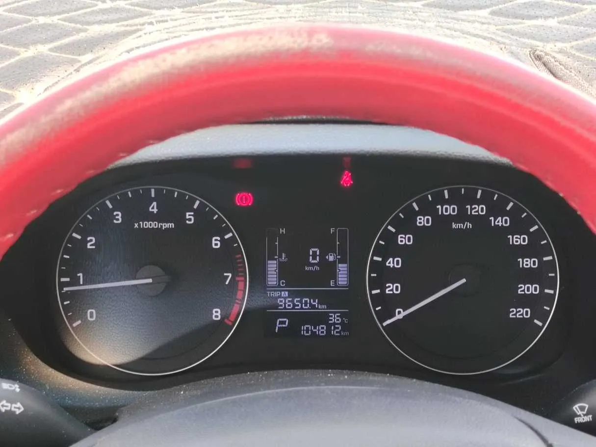 Car image 25