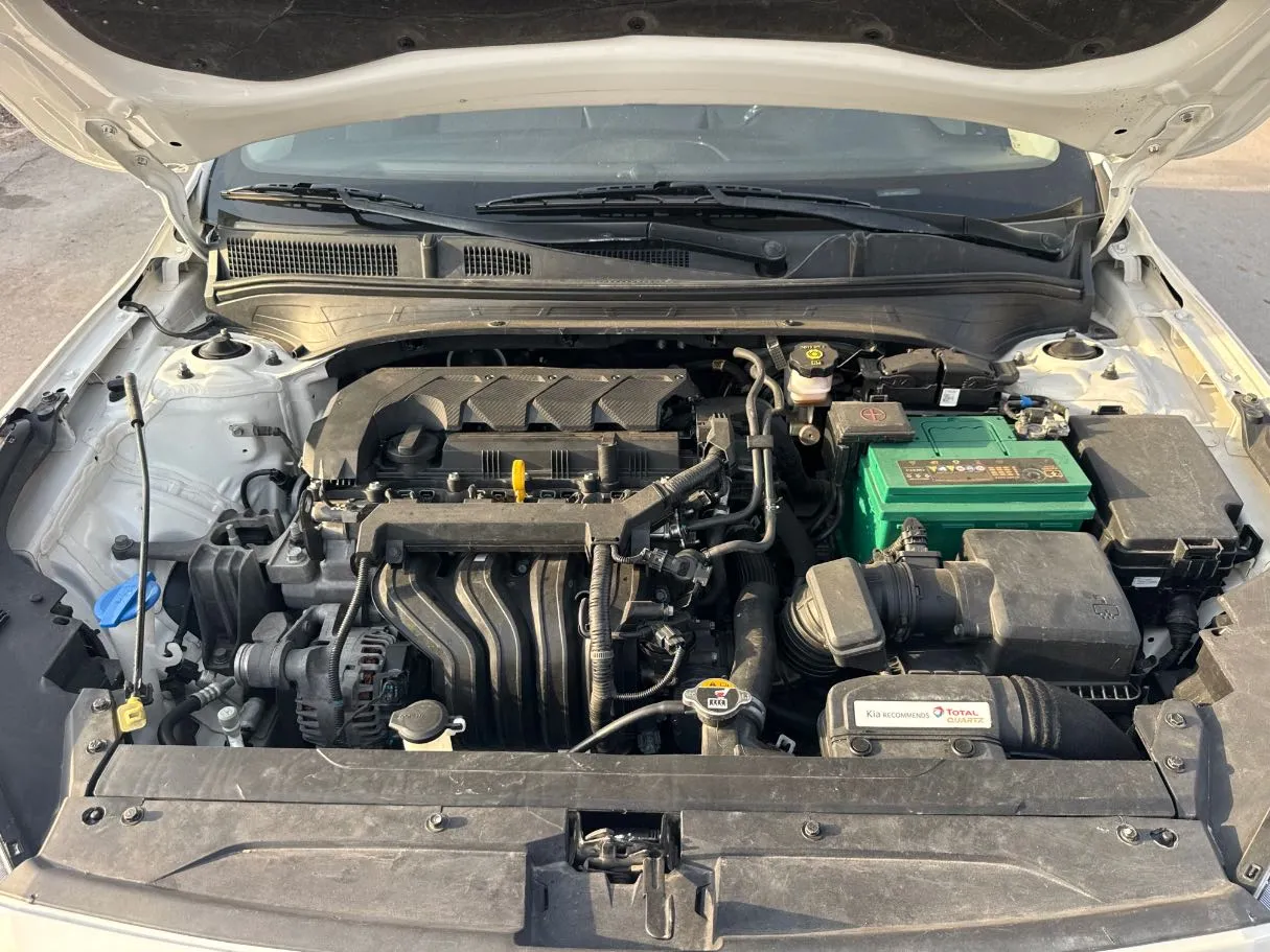 Car image 19