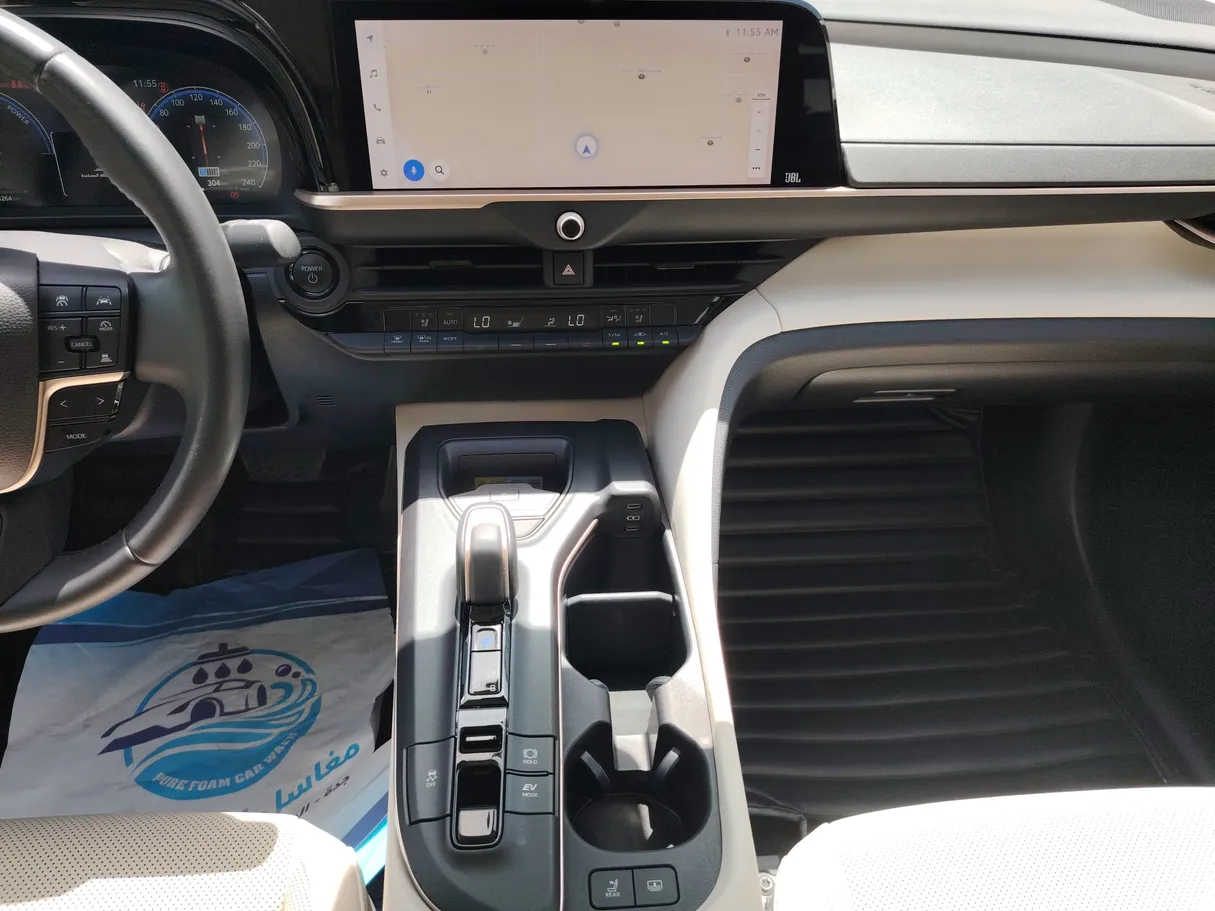Car image 28