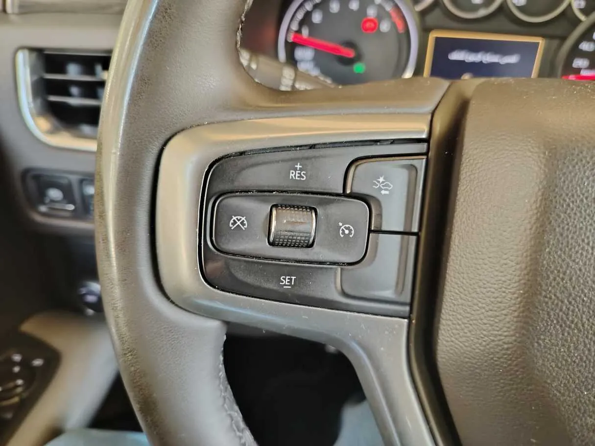 Car image 28