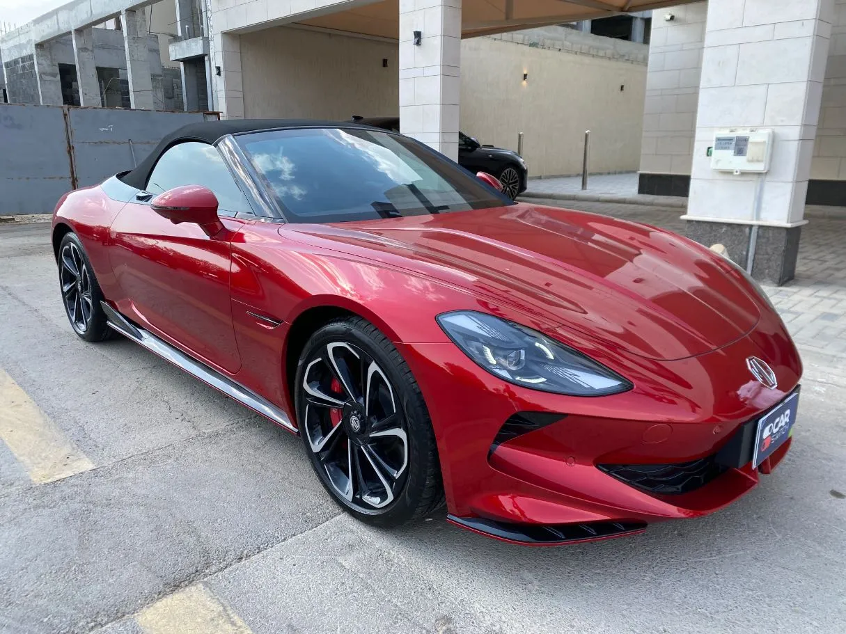 Car image 3
