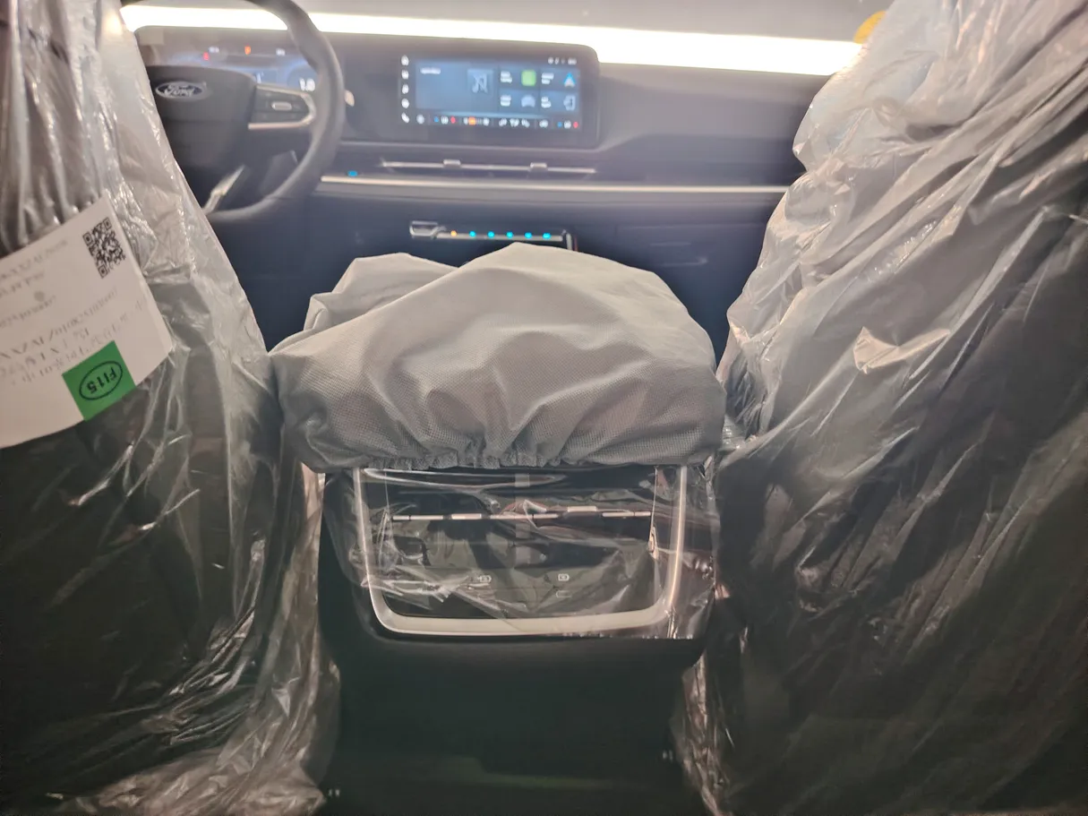 Car image 30