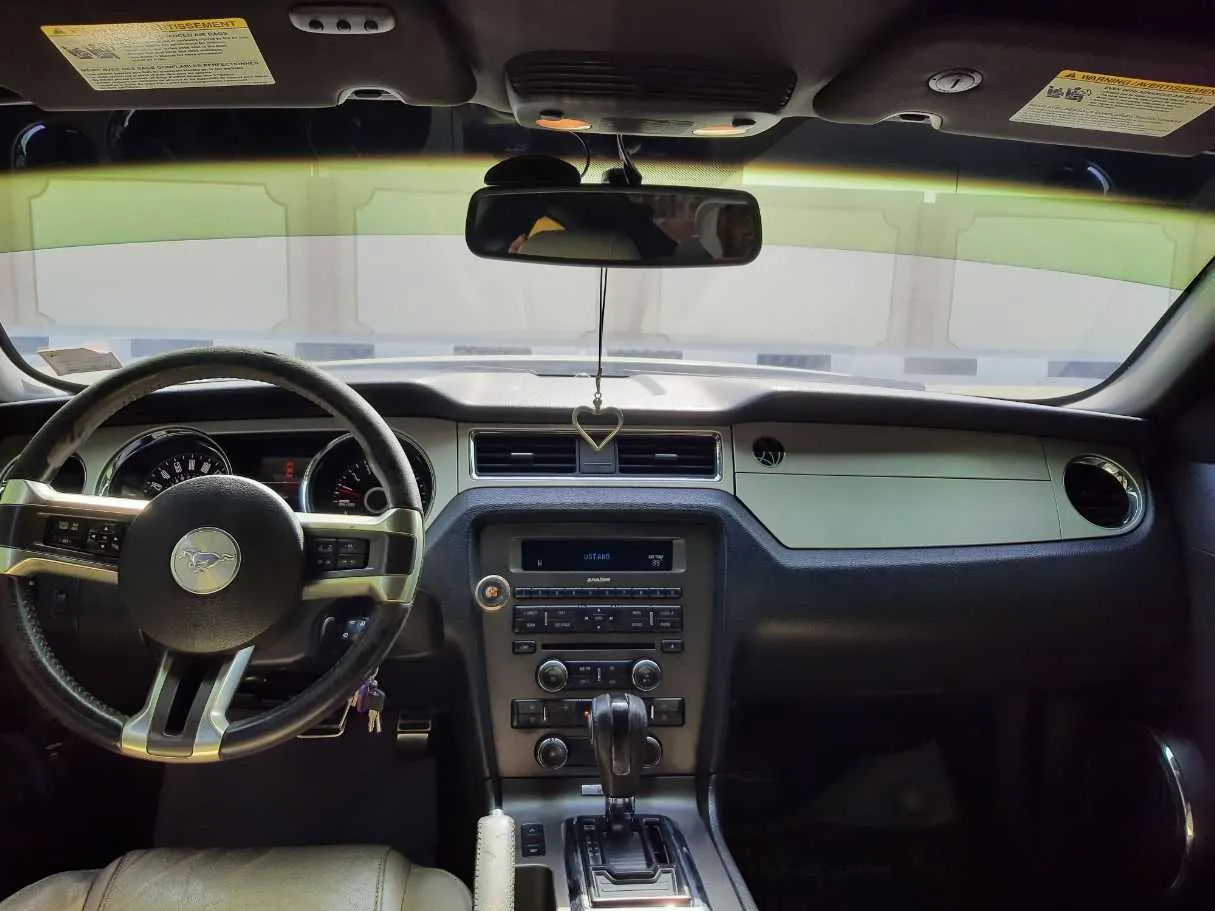 Car image 15